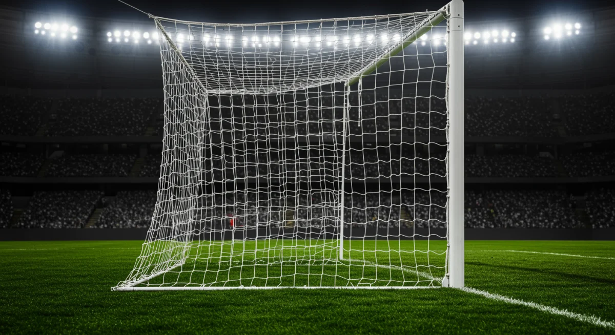Filet de but tremblant après un tir puissant, symbolisant un but spectaculaire.